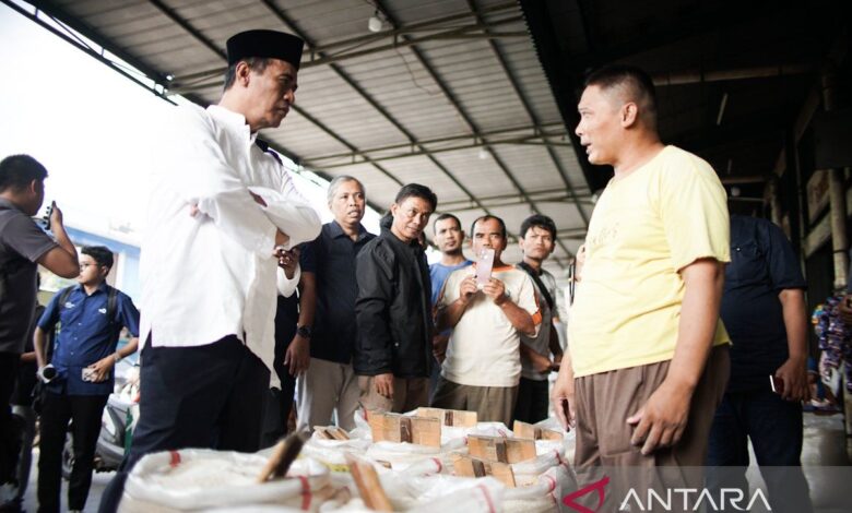 Mentan sidak ke Pasar Cipinang pastikan stok beras aman pada waktu Ramadhan