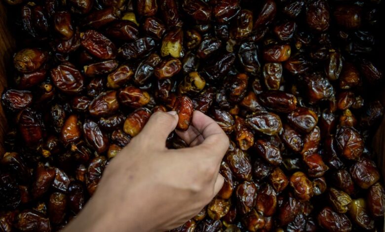 Kenali ciri-ciri kurma tanpa gula tambahan yang dimaksud sehat untuk Ramadhan