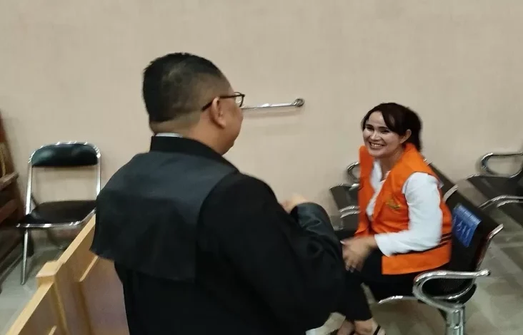 Jalani Sidang ke-2, Isa Zega Minta Ganti Pakai Sandal Mahal