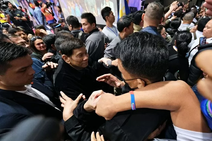 Mengapa Duterte Sangat Populer dalam pada Filipina juga Dikutuk Barat?