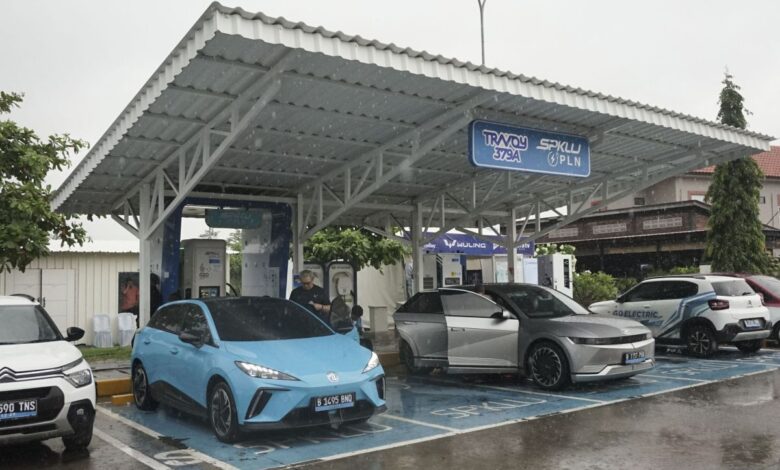 Berapa lama waktu charging mobil listrik? Simak ulasan dan juga tipsnya