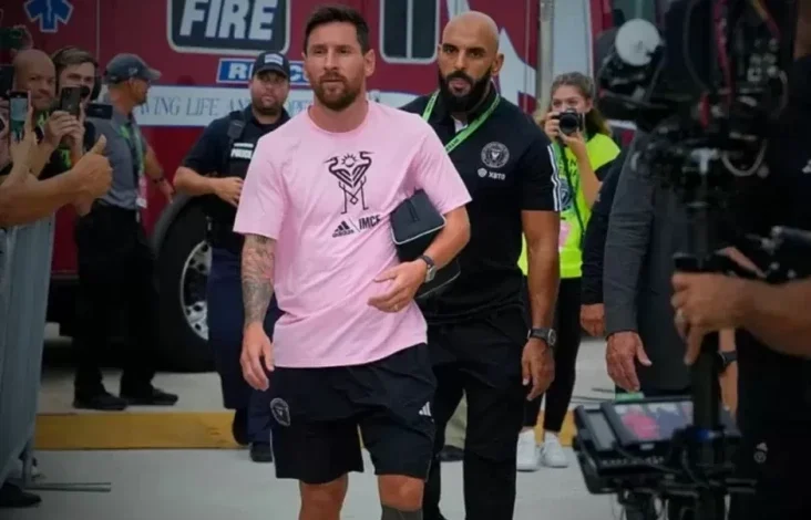 Batasan Baru untuk Pengawal Pribadi Lionel Messi, Cheuko: Mereka Tak Izinkan Saya Berada di Lapangan Lagi!
