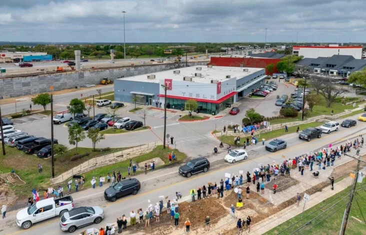 Protes Anti-Elon Musk Mengguncang Dealer Tesla di dalam pada Seluruh Dunia!
