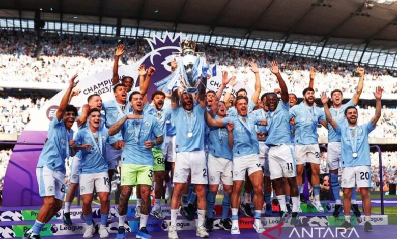 Daftar pasukan dengan penghargaan juara Kompetisi Inggris terbanyak sepanjang sejarah